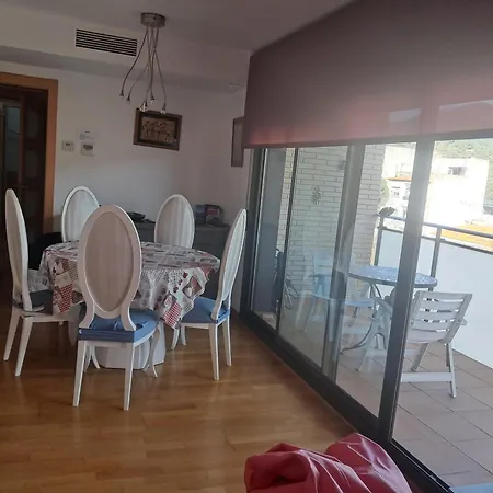Espacioso De 3 Con Piscina Y Parking *
