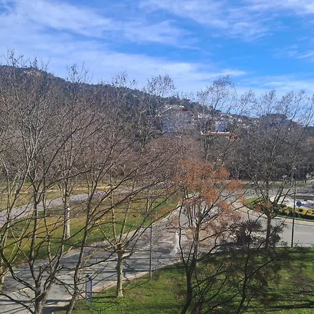 Espacioso De 3 Con Piscina Y Parking *