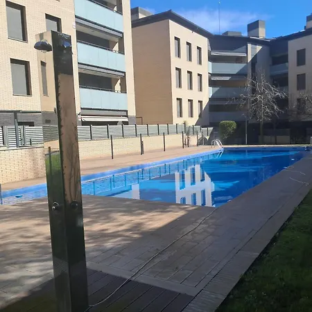 Apartamento Espacioso De 3 Con Piscina Y Parking *